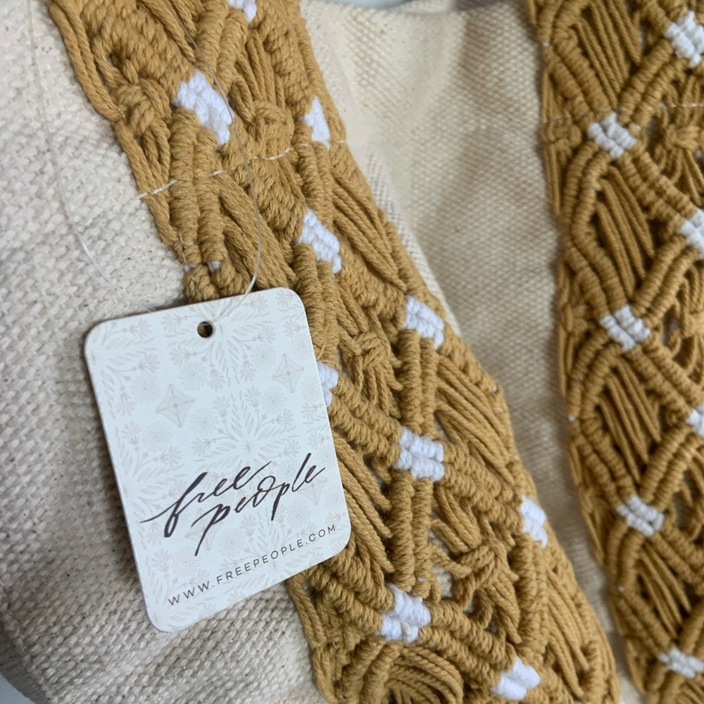 Free People ~ Mia Macrame Strap Tote ~ NWT - Picture 8 of 16